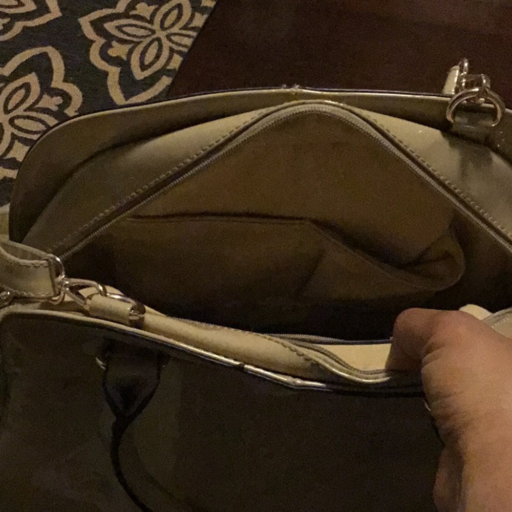 Handbag - Picture 3 of 3
